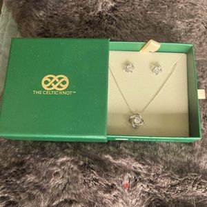 Celtic Knot earrings and necklace 18k white gold and gems